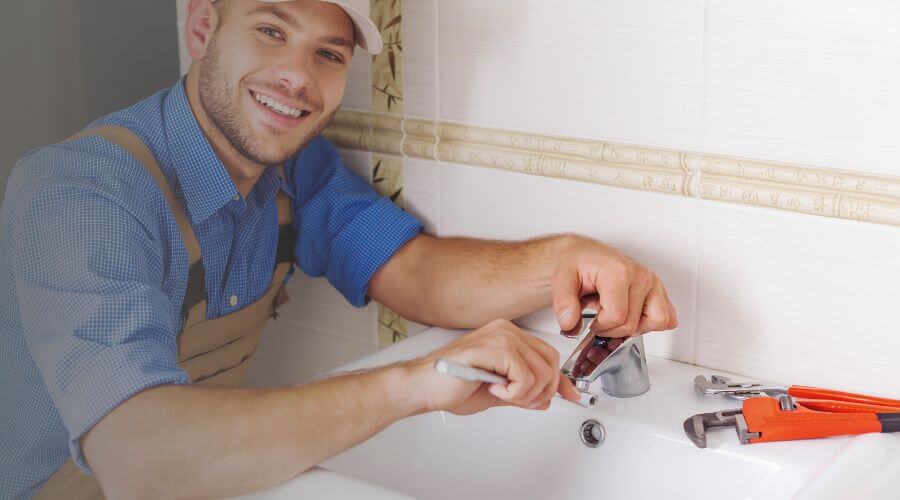 Professional clogged drains services in Bingham, IL